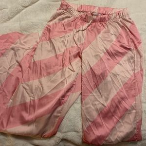Victoria’s Secret satin sleep pants 💗💗